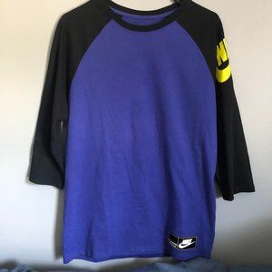 Nike SB Quarter Sleeve Athletic Cut Shirt